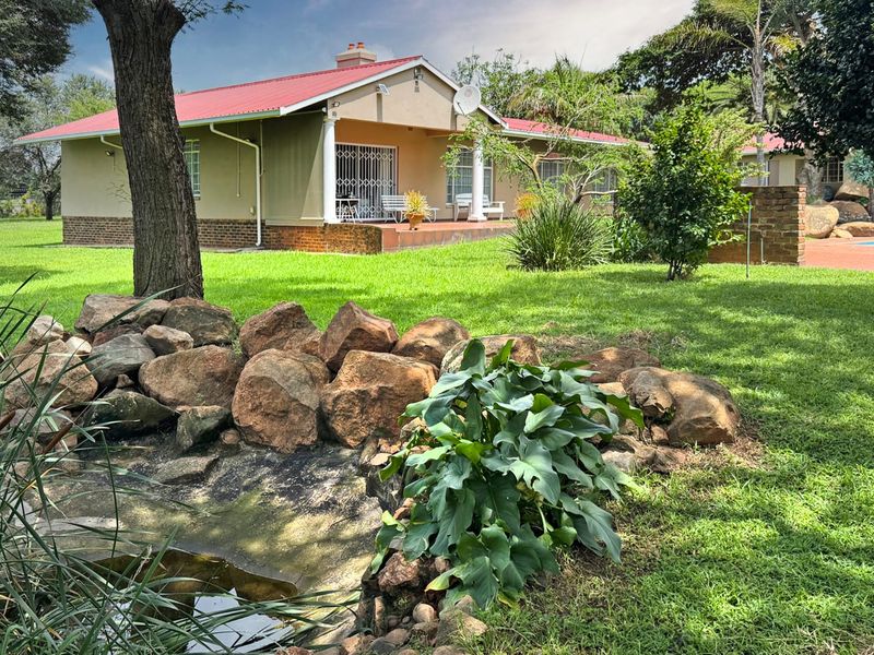 Spacious 3-Bedroom 2bath house ready for occupation immedietly - Photo 3