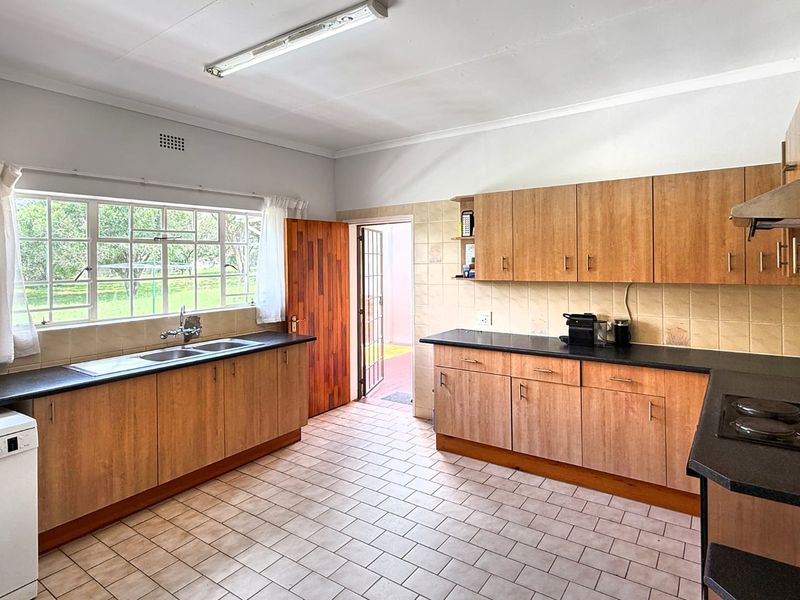 Spacious 3-Bedroom 2bath house ready for occupation immedietly - Photo 9