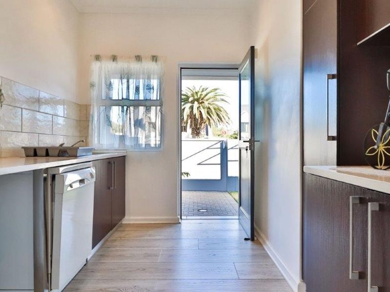 Perfectly Located... Walking Distance to the Beach !!! - Photo 5