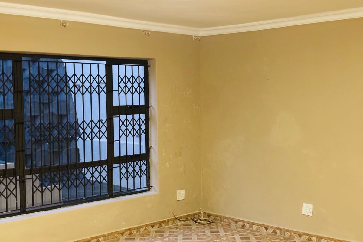 Warm, Spacious Family Home with Income Potential - Photo 5