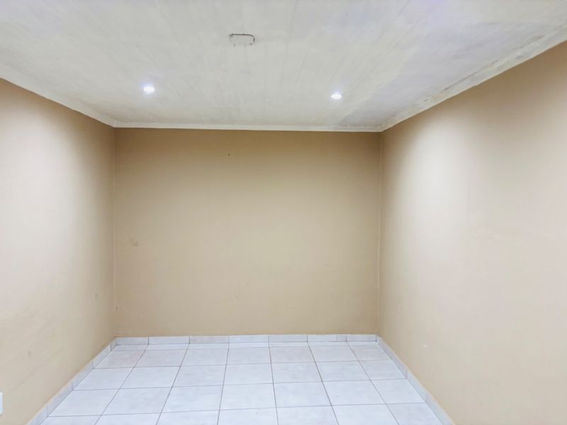 Warm, Spacious Family Home with Income Potential - Photo 8