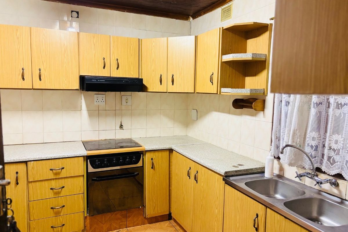 Warm, Spacious Family Home with Income Potential - Photo 2