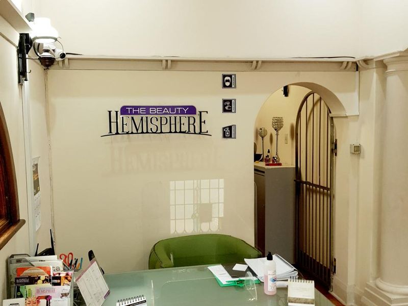 Price Reduce: High-Exposure Versatile Commercial Space with Dual Access & Parking on Musgrave Road - Photo 3