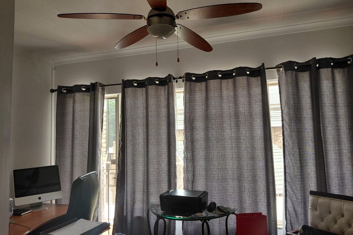 Spacious Three Bedroom Duplex In Wonderboom - Photo 2