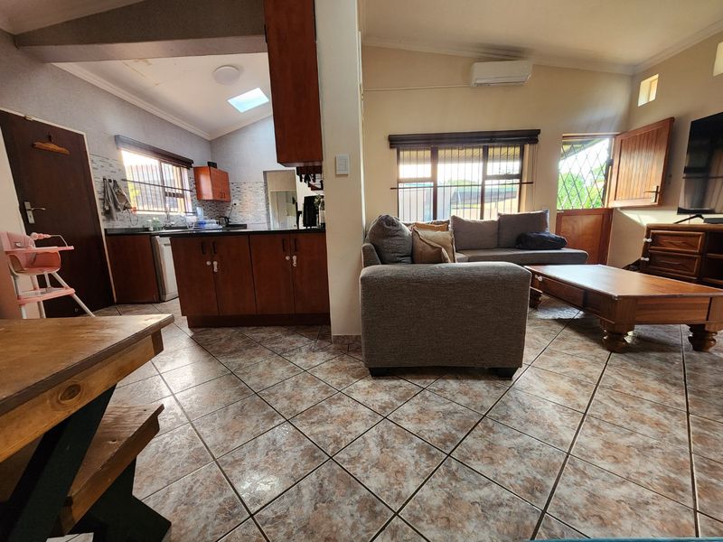 Stylish Family Home In Secure Estate - Photo 9