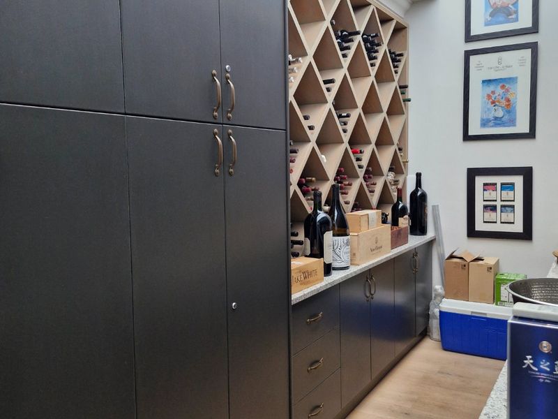 Different Class Altogether - A Sandton Penthouse for Those Who’ve Arrived - Photo 4