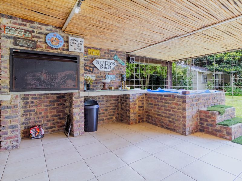 GUEST HOUSE FOR SALE IN MEYERTON - Photo 4