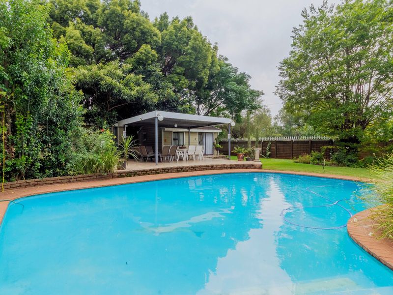 GUEST HOUSE FOR SALE IN MEYERTON - Photo 9