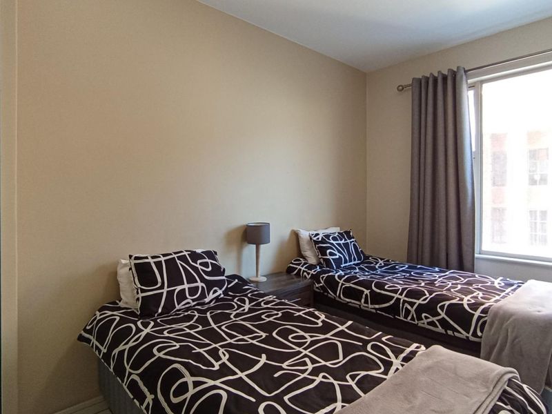 2 Bedroom apartment for sale in Rosebank - Photo 5