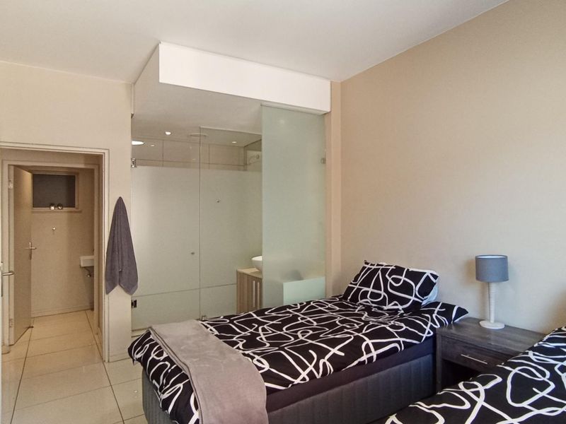 2 Bedroom apartment for sale in Rosebank - Photo 7