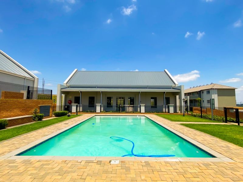4 Bedroom 2 Bathroom Ground Floor apartment for sale in Esther park, Kempton Park Area - Photo 9