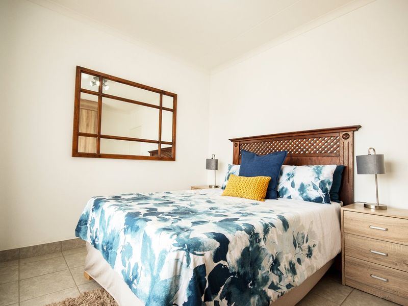 4 Bedroom 2 Bathroom Ground Floor apartment for sale in Esther park, Kempton Park Area - Photo 7