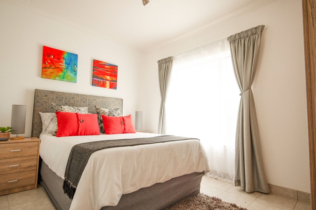 4 Bedroom 2 Bathroom Ground Floor apartment for sale in Esther park, Kempton Park Area - Photo 4