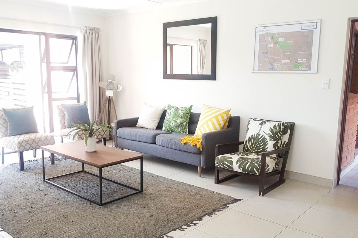 3 Bedroom, 2 Bathroom Apartment for sale in a Beautiful estate in Irene. - Photo 2