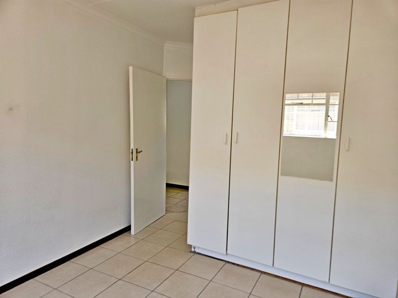 Newly Renovated 2-Bedroom Duplex - Photo 9