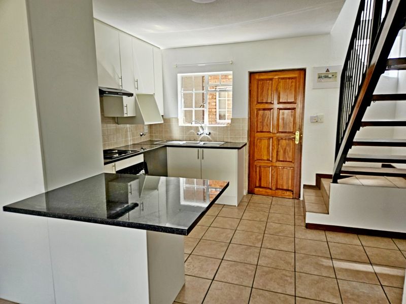 Newly Renovated 2-Bedroom Duplex - Photo 3