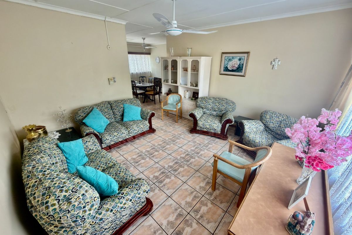 2 Bedroom Apartment for sale in Adamayview - Photo 3