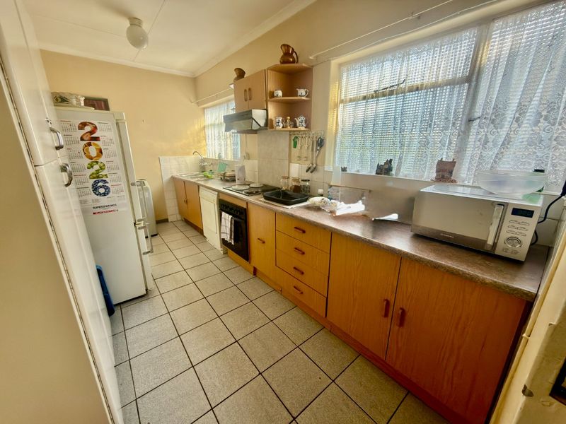 2 Bedroom Apartment for sale in Adamayview - Photo 5