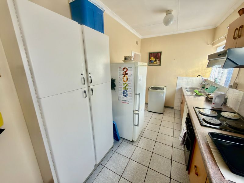 2 Bedroom Apartment for sale in Adamayview - Photo 6