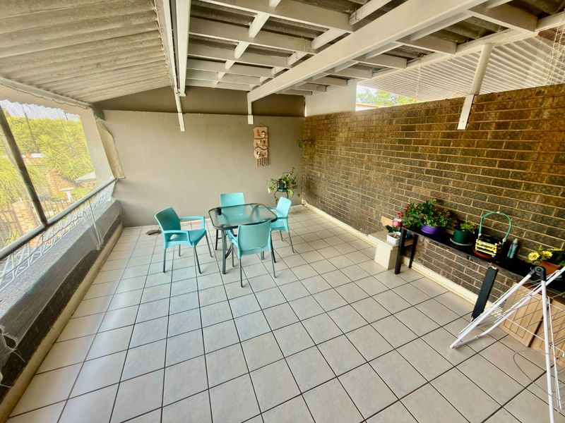 2 Bedroom Apartment for sale in Adamayview - Photo 4