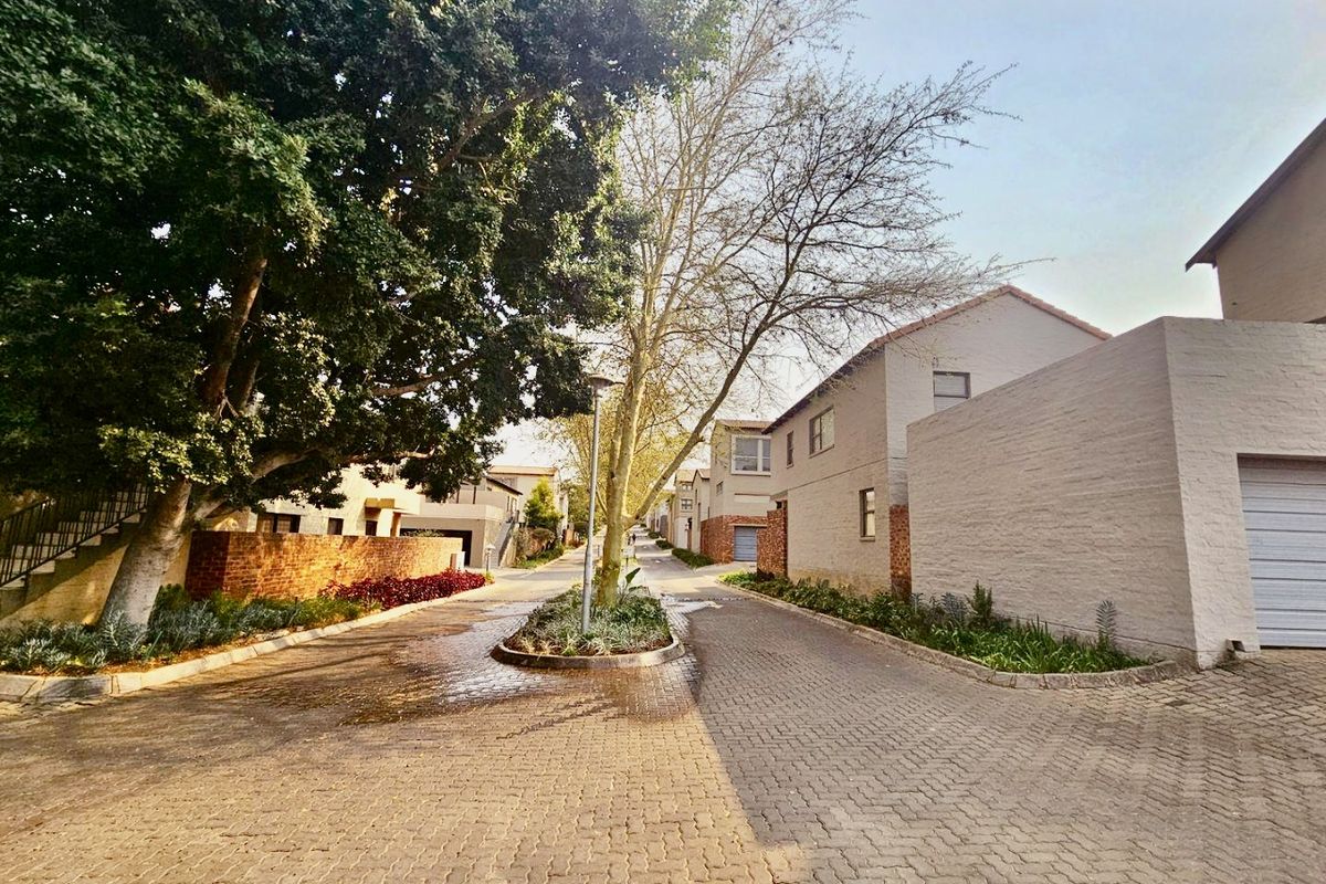 Prime Investment Opportunity – Secure Living with Rental Income in Place - Photo 5