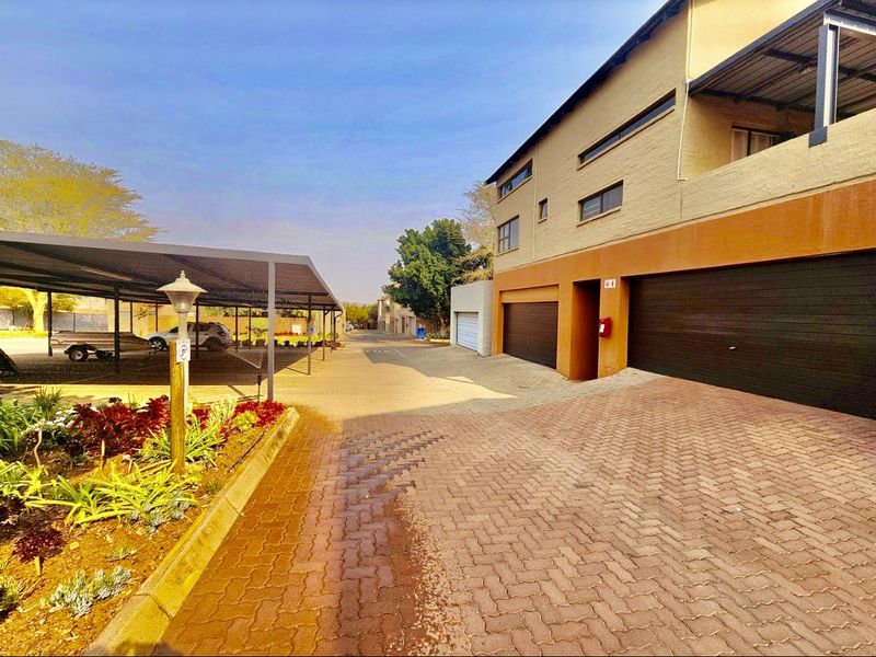 Prime Investment Opportunity – Secure Living with Rental Income in Place - Photo 3