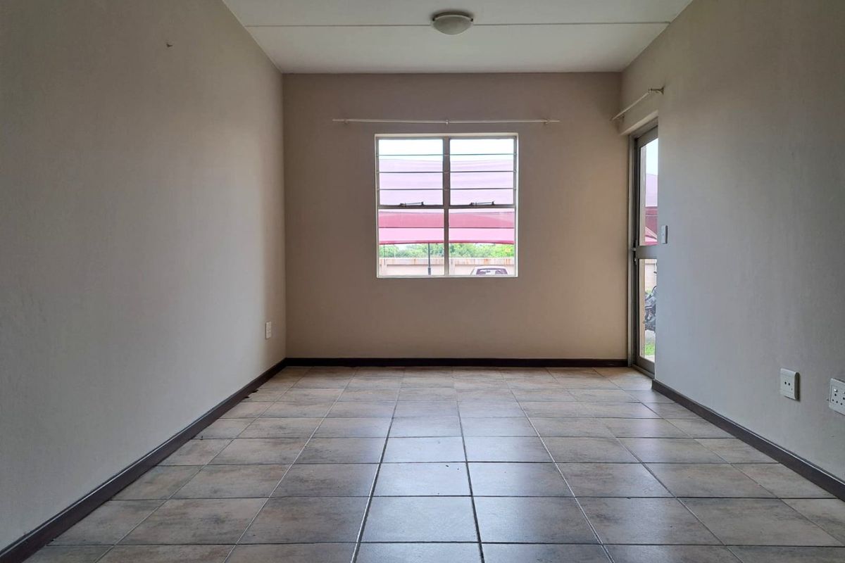 Lock Up and Go 1 Bedroom Ground Floor Apartment - Photo 4