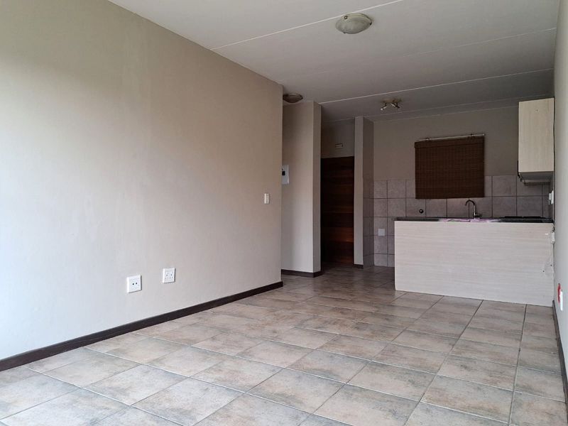 Lock Up and Go 1 Bedroom Ground Floor Apartment - Photo 6