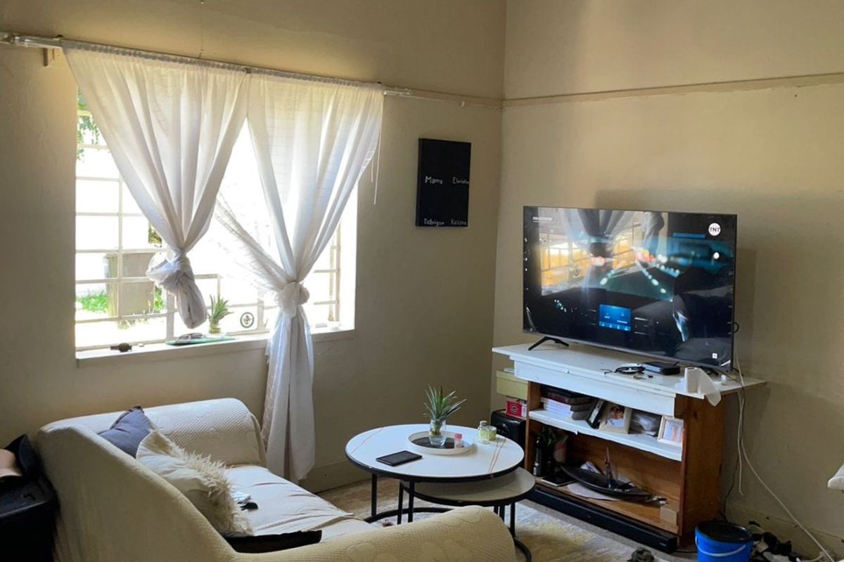 3-Bedroom Home with Expansion Potential in Promise - Photo 2