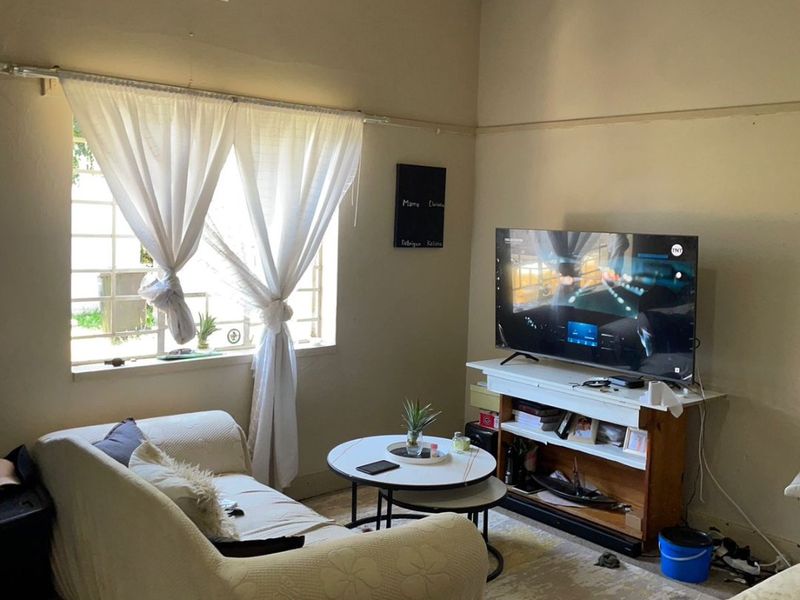 3-Bedroom Home with Expansion Potential in Promise - Photo 2