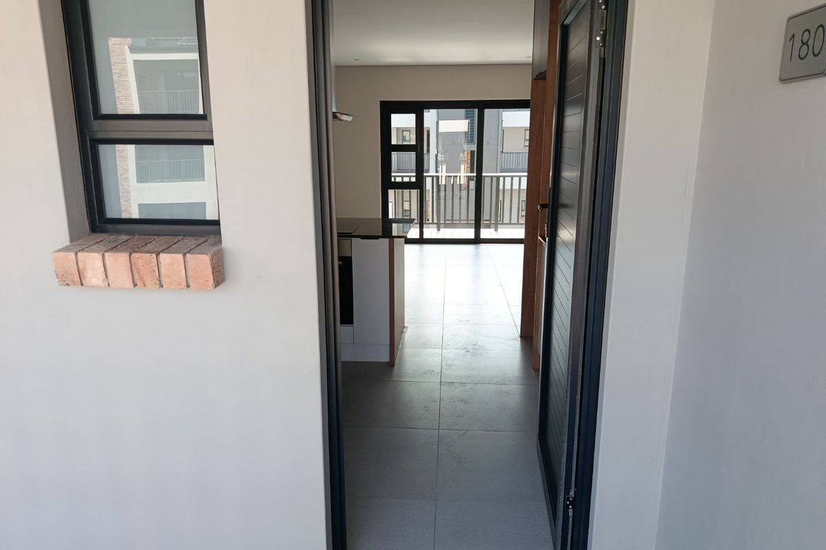 2 Bedroom Apartment In Lorraine  - Photo 3
