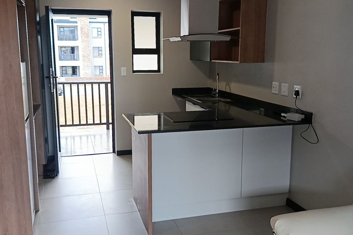 2 Bedroom Apartment In Lorraine  - Photo 4
