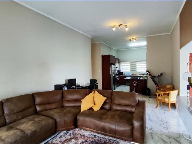 3 Bedroom Home in Vanderbijlpark - Photo 10