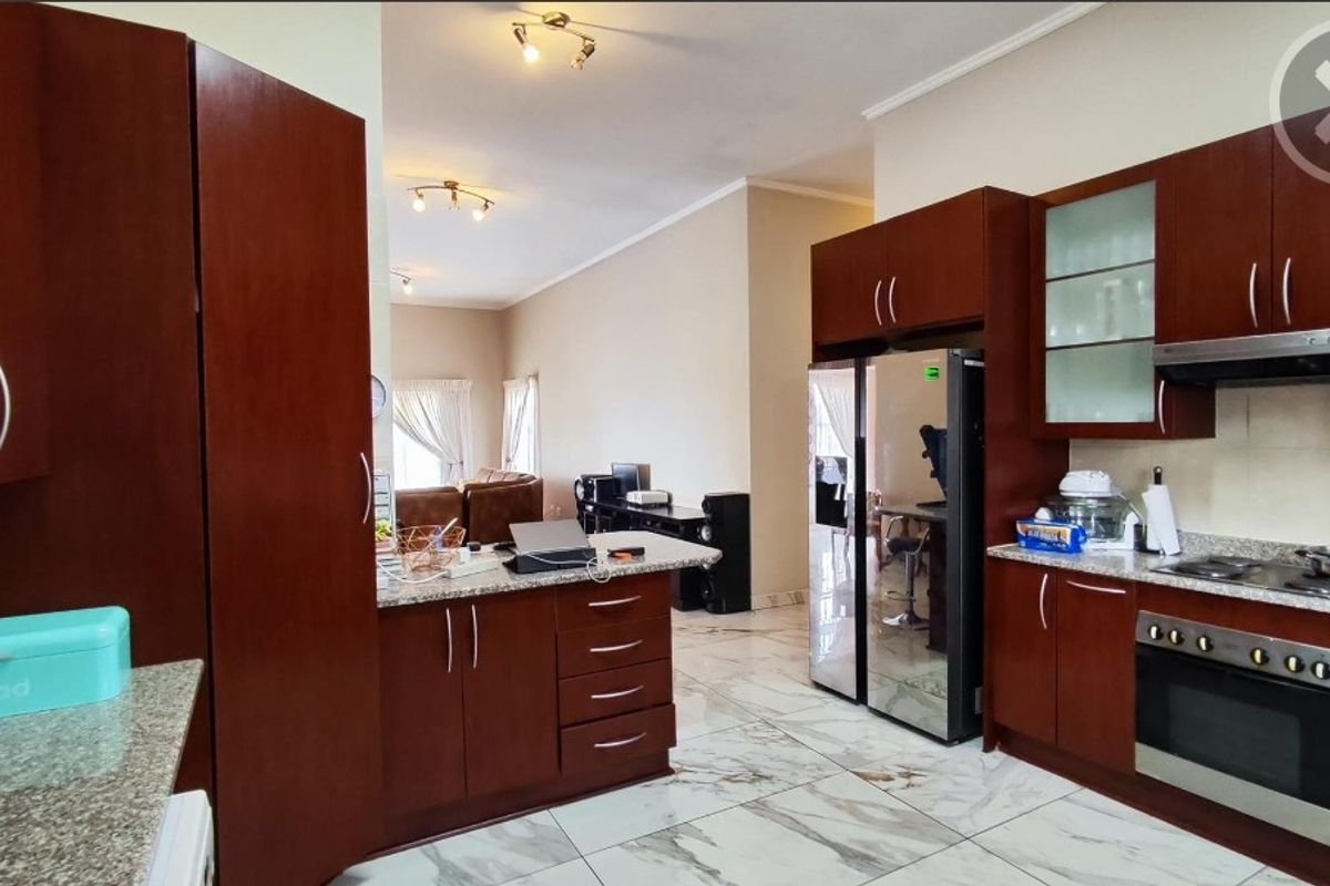 3 Bedroom Home in Vanderbijlpark - Photo 3