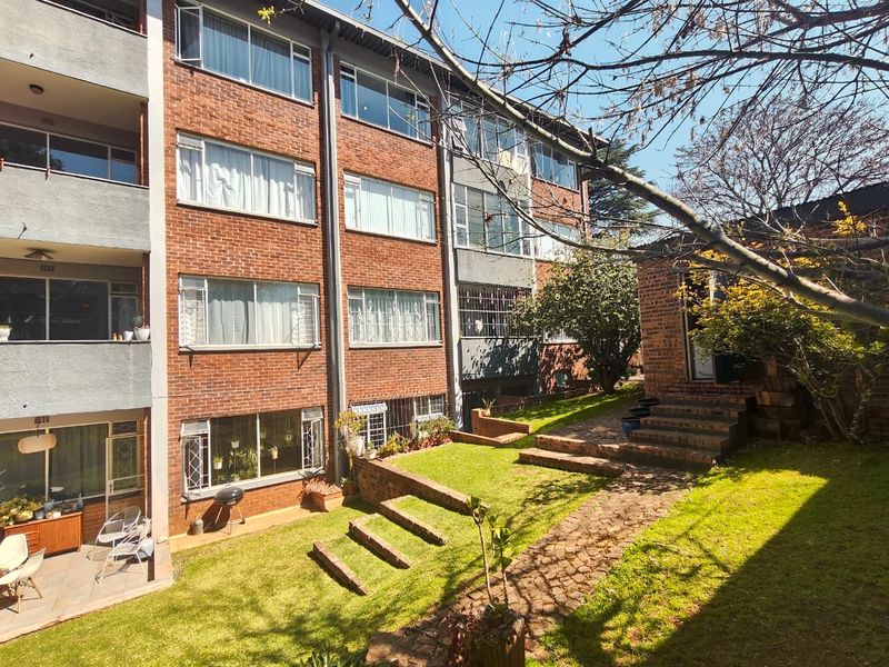 Prime Ground Floor Unit for Sale | Heart of Linden - Photo 8