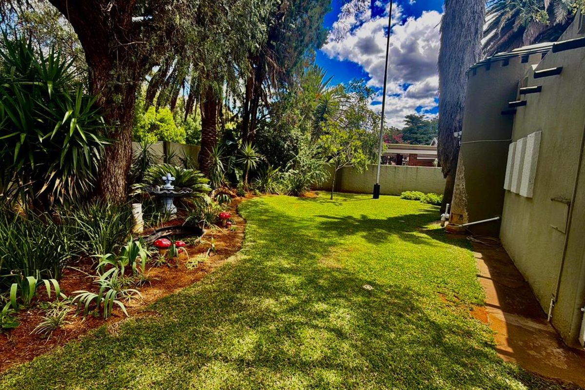 4 Bedroom House For Sale in Flamwood. - Photo 5