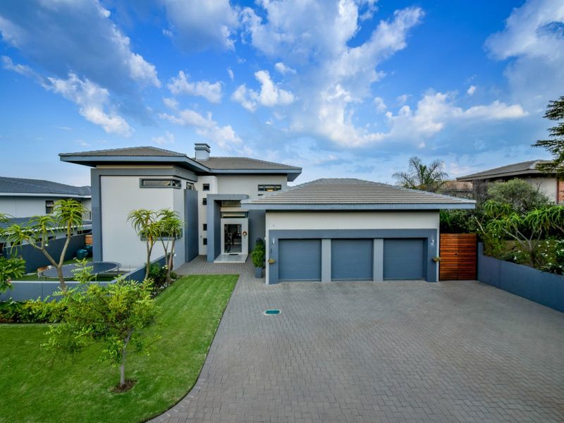 Glamorous 4 Bedroom Home in Lombardy Estate with Solar and Borehole - Photo 3