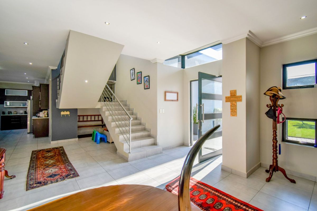 Glamorous 4 Bedroom Home in Lombardy Estate with Solar and Borehole - Photo 5