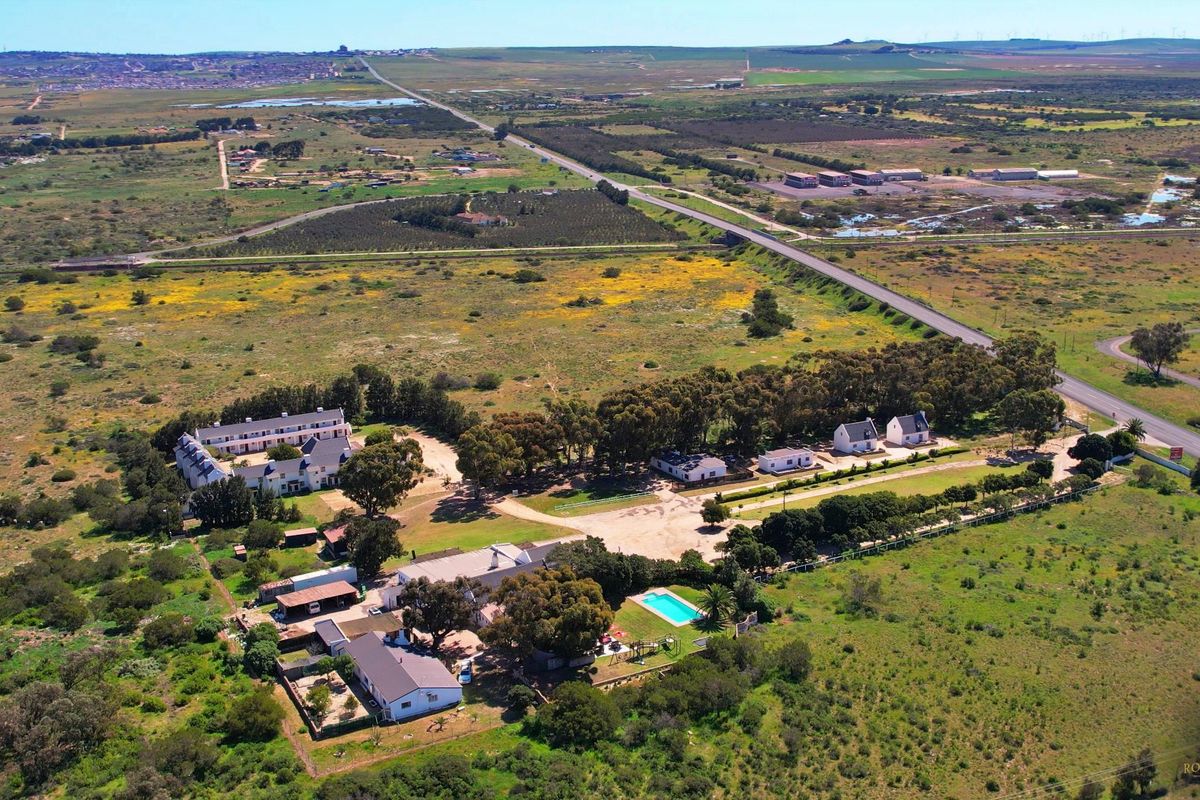 Beautiful 50 Bedroom Guest Farm, Restaurant and wedding venue for sale! - Photo 3