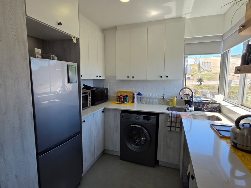 Penthouse Apartment... Rooftop Garden... Private Swimming Pool !!! - Photo 4