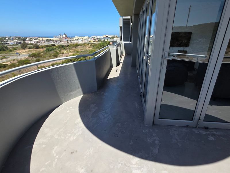 Penthouse Apartment... Rooftop Garden... Private Swimming Pool !!! - Photo 10