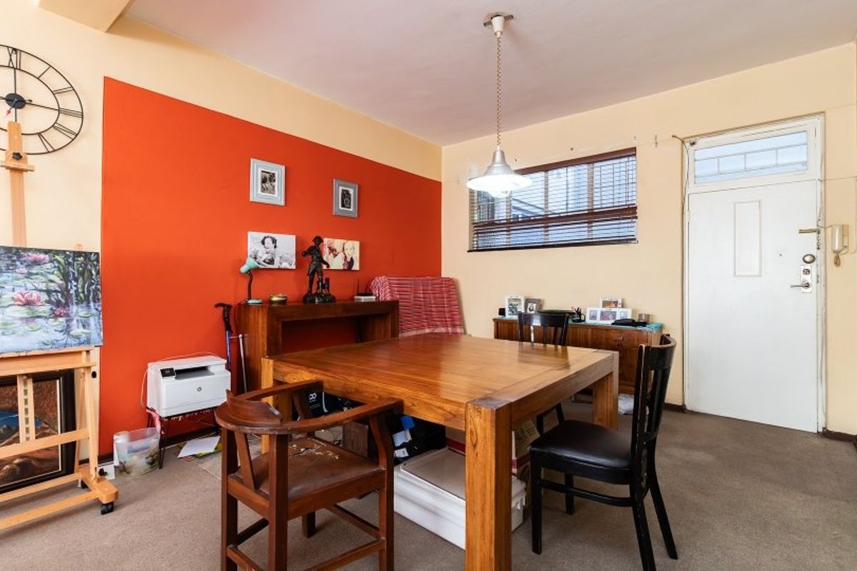 2-Bedroom Apartment for rent in Rosebank - Photo 5