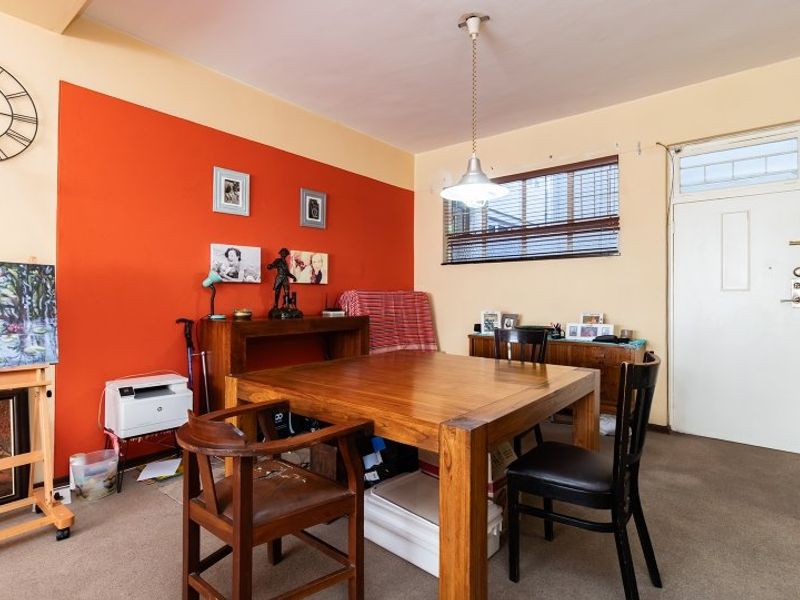 2-Bedroom Apartment for rent in Rosebank - Photo 5