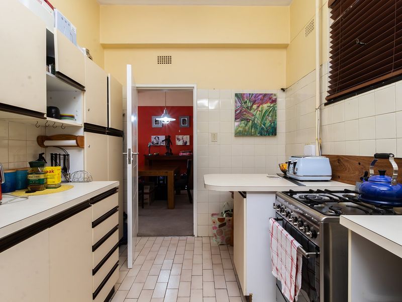 2-Bedroom Apartment for rent in Rosebank - Photo 9