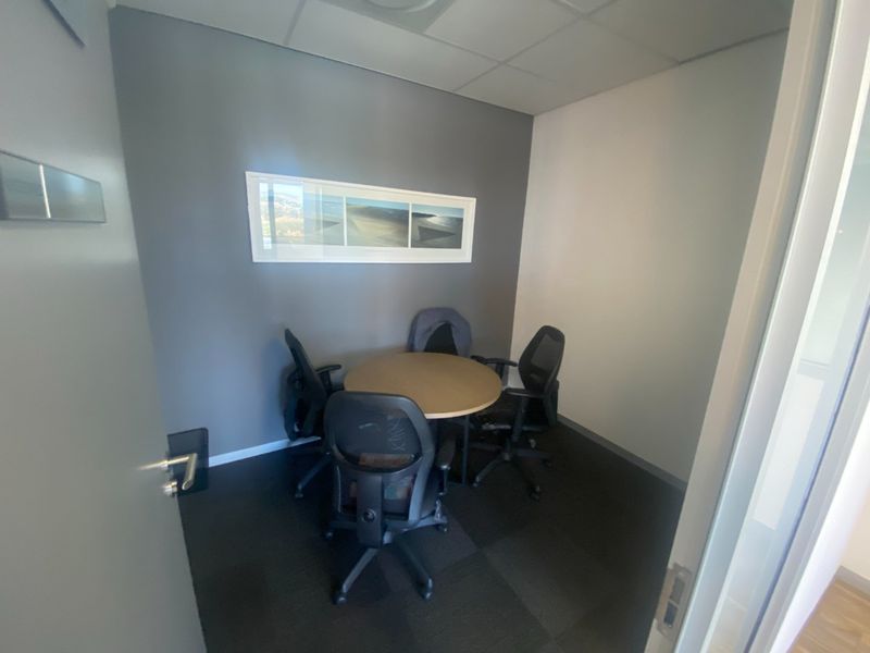 746m2 Prime Space to Let  - Photo 8