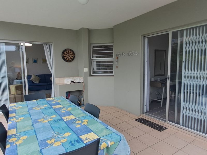 3 Bedroom Apartment overlooking Ramsgate Main Beach and Lagoon!! / SOLE MANDATE!! - Photo 3