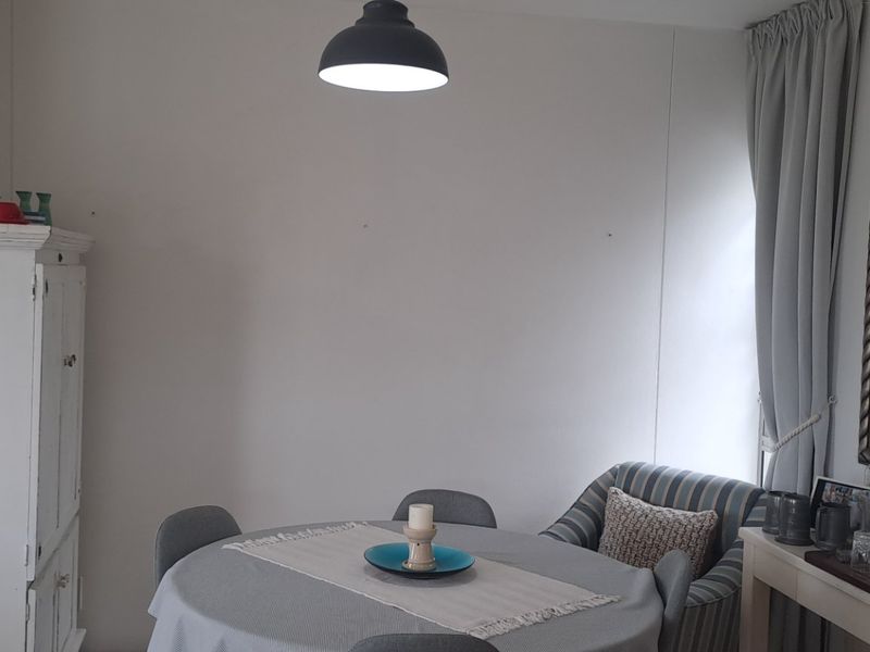 3 Bedroom Apartment overlooking Ramsgate Main Beach and Lagoon!! / SOLE MANDATE!! - Photo 8