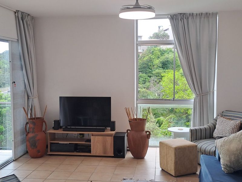 3 Bedroom Apartment overlooking Ramsgate Main Beach and Lagoon!! / SOLE MANDATE!! - Photo 6