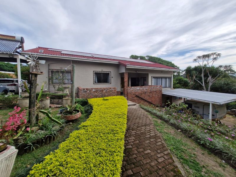 Coastal living at it's best with walking distance to the beach - Photo 3