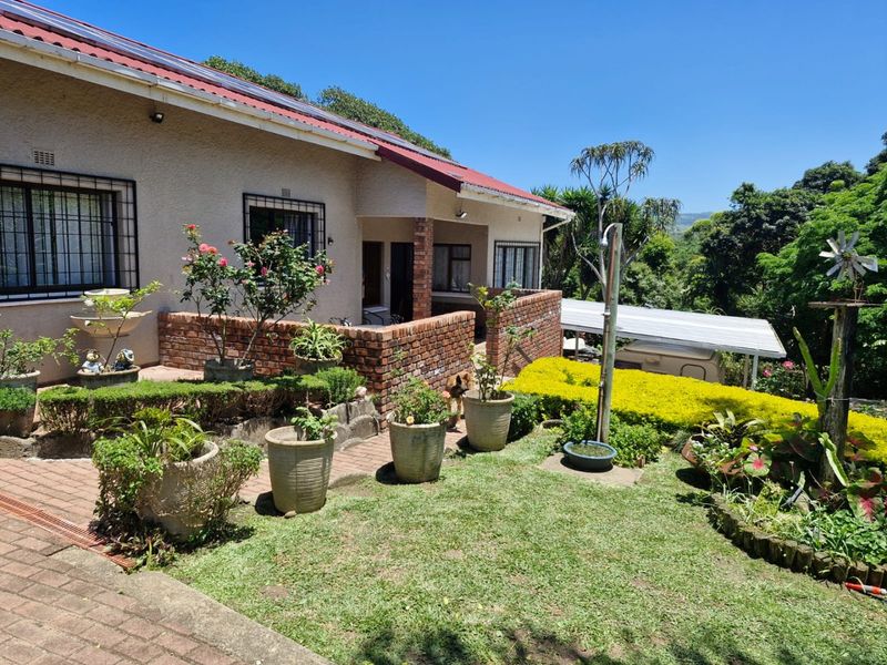 Coastal living at it's best with walking distance to the beach - Photo 1